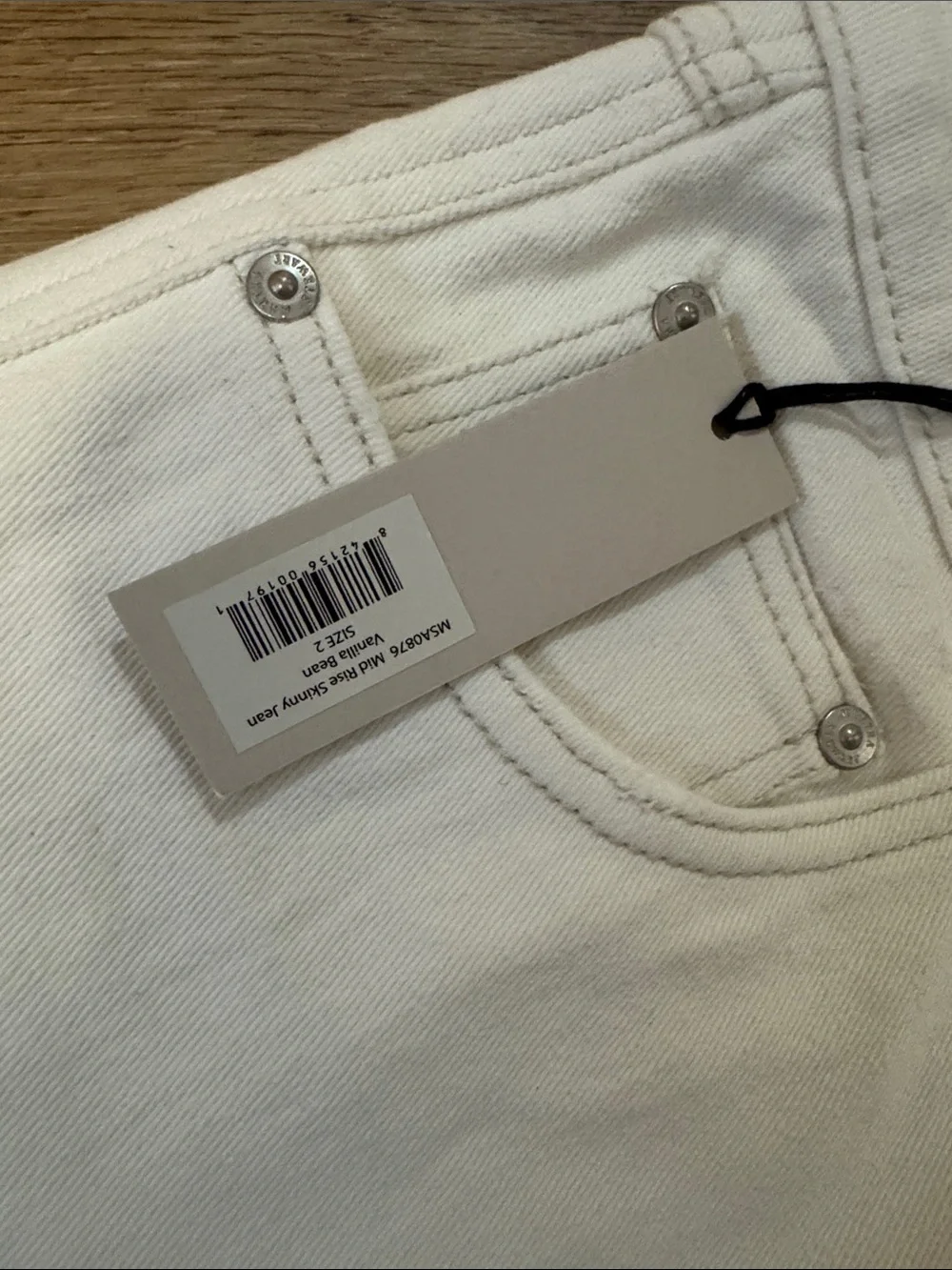 Martha Stewart NWT 2 Slim skinny Straight leg vanilla bean Jeans (READ PLEASE)